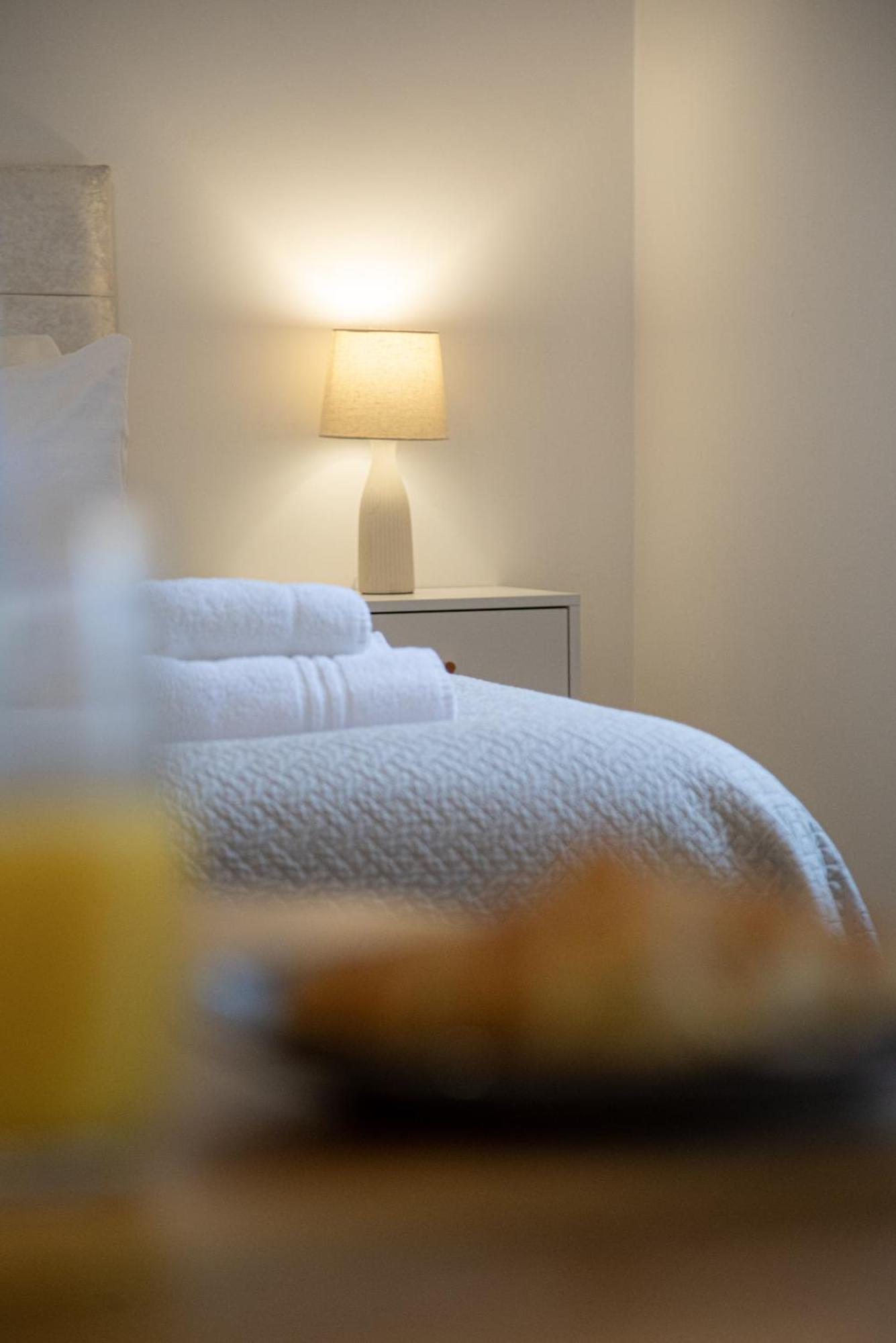 Crescent House Apartments Telford Quarto foto